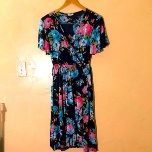 Egy below the knees beautiful dress size large